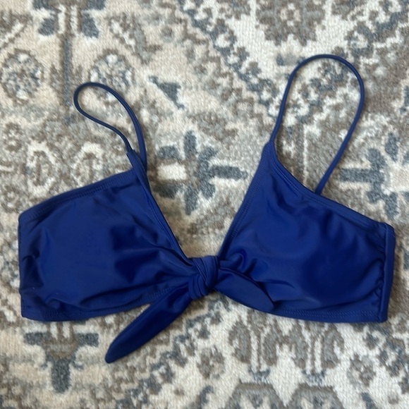 BREAKING WAVES NAVY BIKINI TOP (L) - Picture 1 of 5